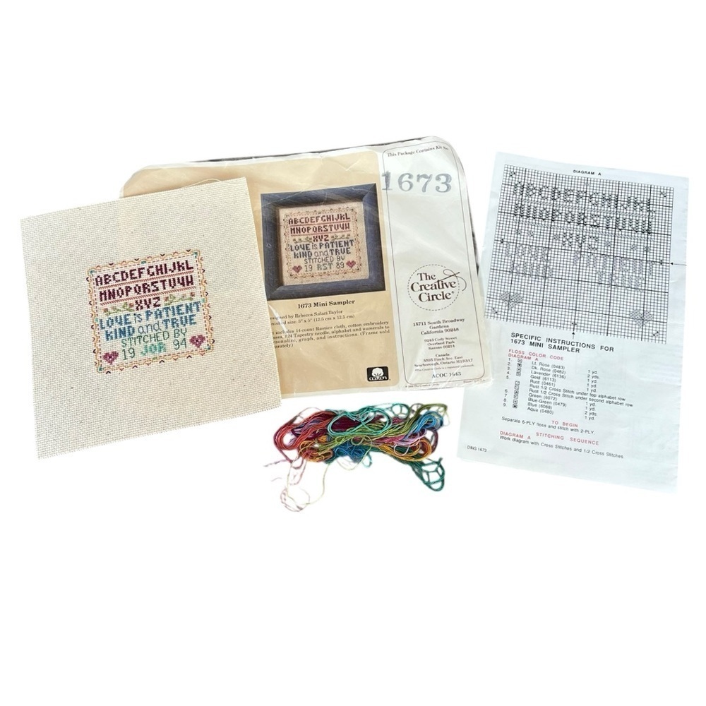 VTG Needlecraft Sampler The Creative Circle #1673 Love is Patient Completed 5x5‎